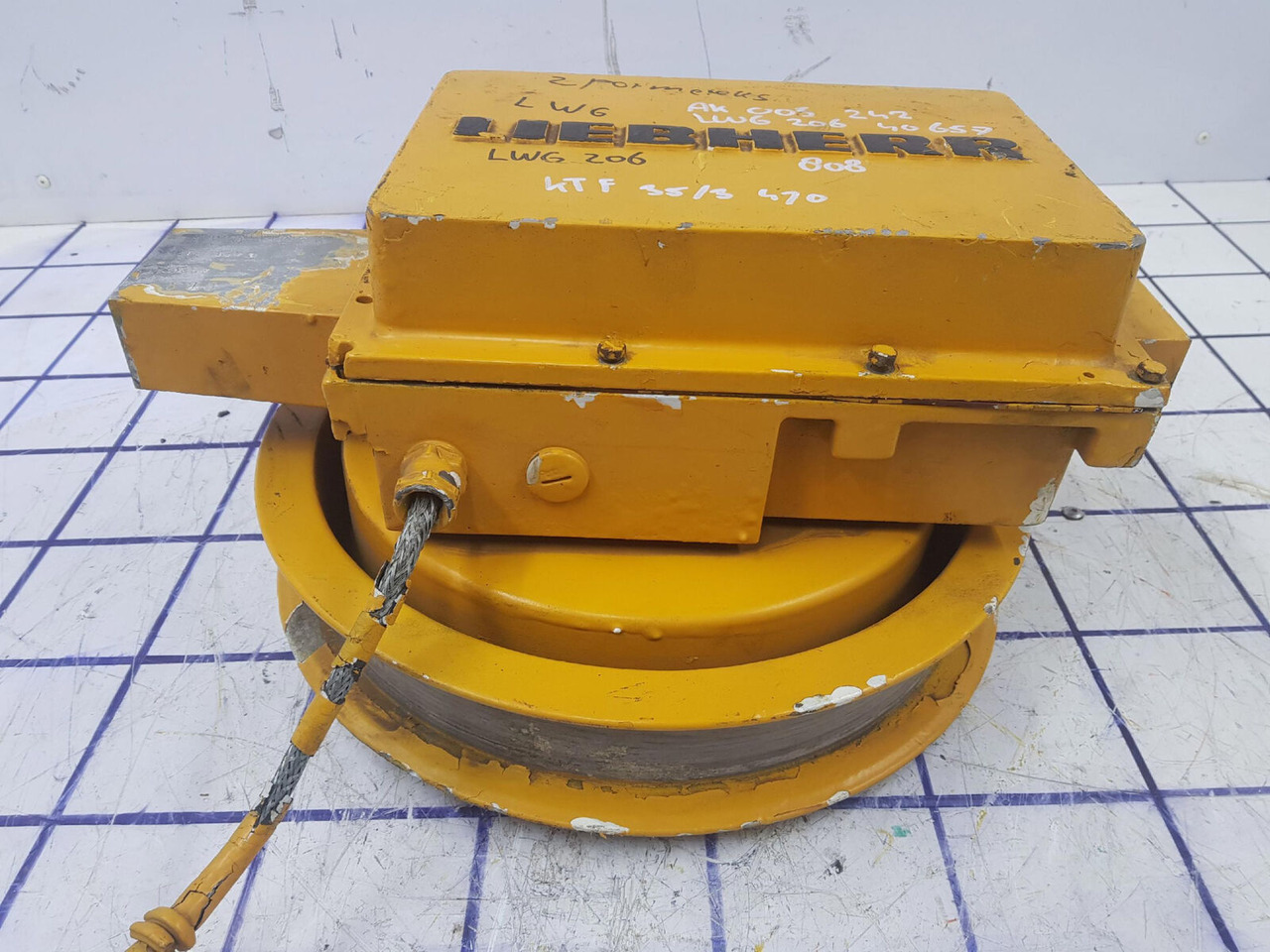 Liebherr lenght indicator LWG 206 - Tubuh dan eksterior untuk Derek bergerak: gambar 2 Liebherr lenght indicator LWG 206 - Tubuh dan eksterior untuk Derek bergerak: gambar 2