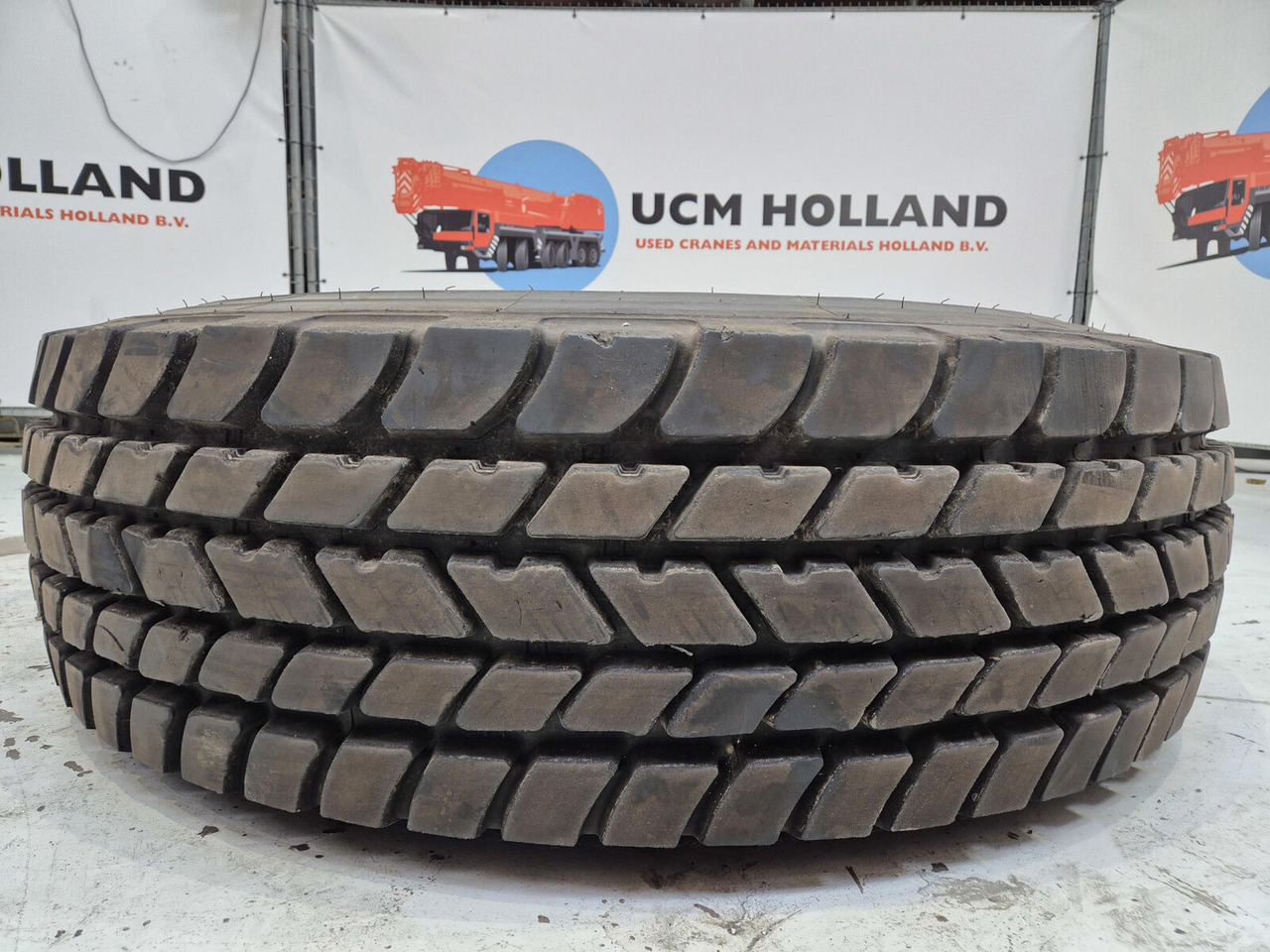 Michelin Wheel 445/95R25 10 12 1p - Roda untuk Derek: gambar 3 Michelin Wheel 445/95R25 10 12 1p - Roda untuk Derek: gambar 3