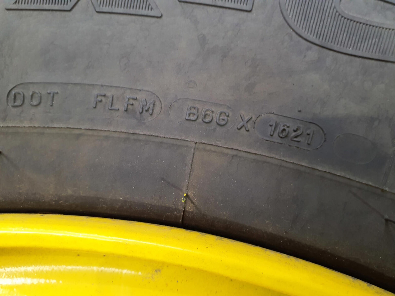 Michelin Wheel 445/95R25 10 12 1p - Roda untuk Derek: gambar 4 Michelin Wheel 445/95R25 10 12 1p - Roda untuk Derek: gambar 4