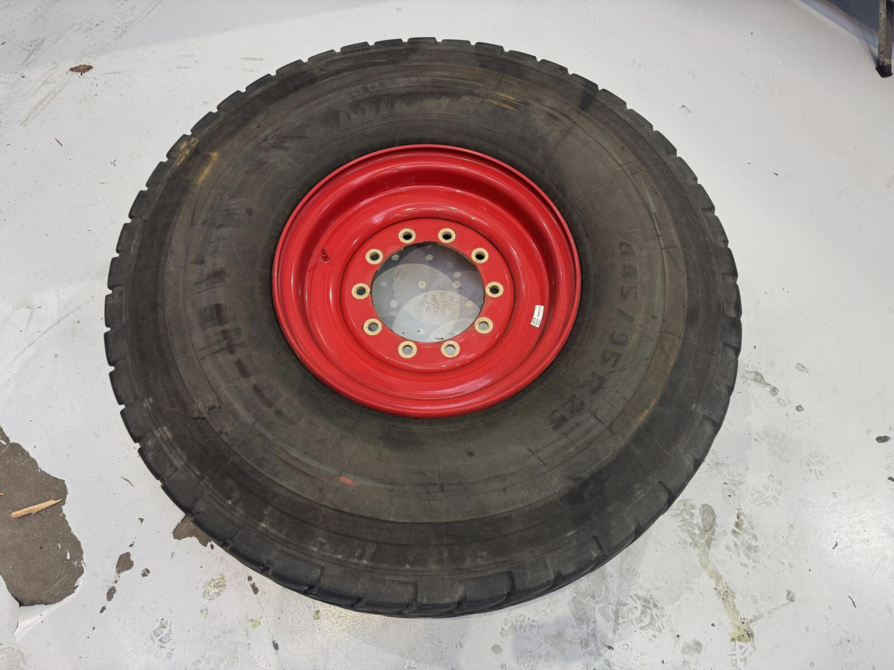 Michelin Wheel 445/95R25 10 12 1p - Roda untuk Derek: gambar 1 Michelin Wheel 445/95R25 10 12 1p - Roda untuk Derek: gambar 1