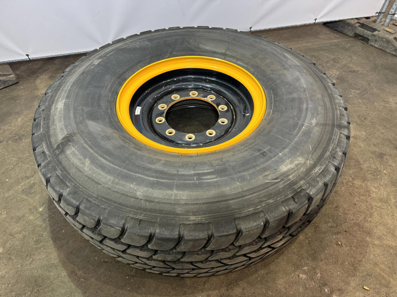Michelin Wheel 445/95R25 10 12.3 1p - Roda untuk Derek: gambar 2 Michelin Wheel 445/95R25 10 12.3 1p - Roda untuk Derek: gambar 2