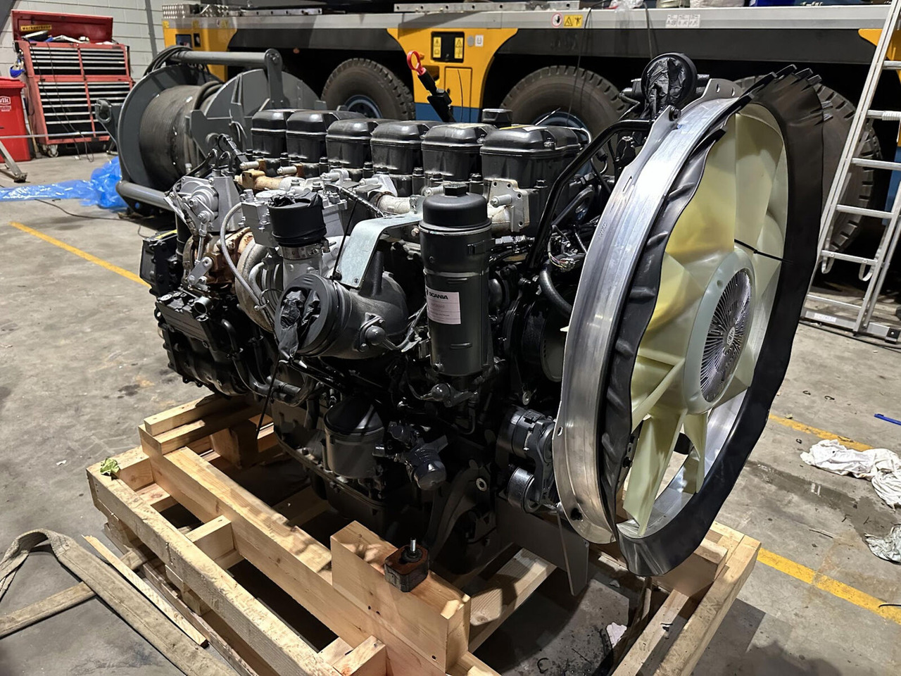 Scania Demag AC 220-1, AC 5.220-1 Scania DC13 313A motor - Mesin untuk Derek: gambar 3 Scania Demag AC 220-1, AC 5.220-1 Scania DC13 313A motor - Mesin untuk Derek: gambar 3