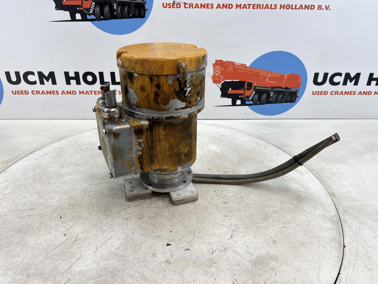 Liebherr LTM 1060-2 collecting ring - Suku cadang untuk Derek: gambar 4 Liebherr LTM 1060-2 collecting ring - Suku cadang untuk Derek: gambar 4