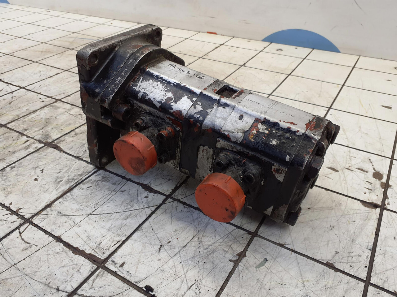 Sundstrand dual gear pump - Pompa hidrolik untuk Derek: gambar 1 Sundstrand dual gear pump - Pompa hidrolik untuk Derek: gambar 1