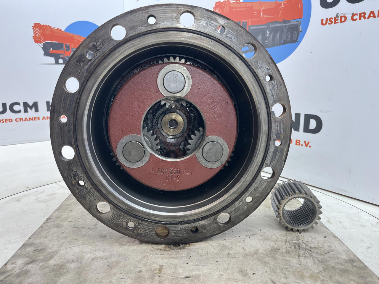 Terex AC 155 planetary gear 22-25-74-40-3pl-H135-46 - Final drive untuk Derek bergerak: gambar 4 Terex AC 155 planetary gear 22-25-74-40-3pl-H135-46 - Final drive untuk Derek bergerak: gambar 4