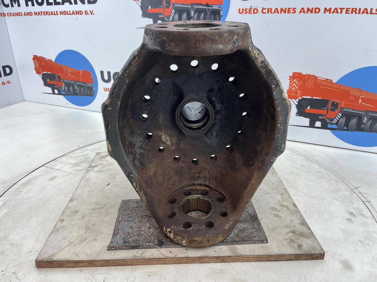 Terex AC 155 steering knuckle 16 holes axle 2 - Buku jari kemudi untuk Derek bergerak: gambar 5 Terex AC 155 steering knuckle 16 holes axle 2 - Buku jari kemudi untuk Derek bergerak: gambar 5