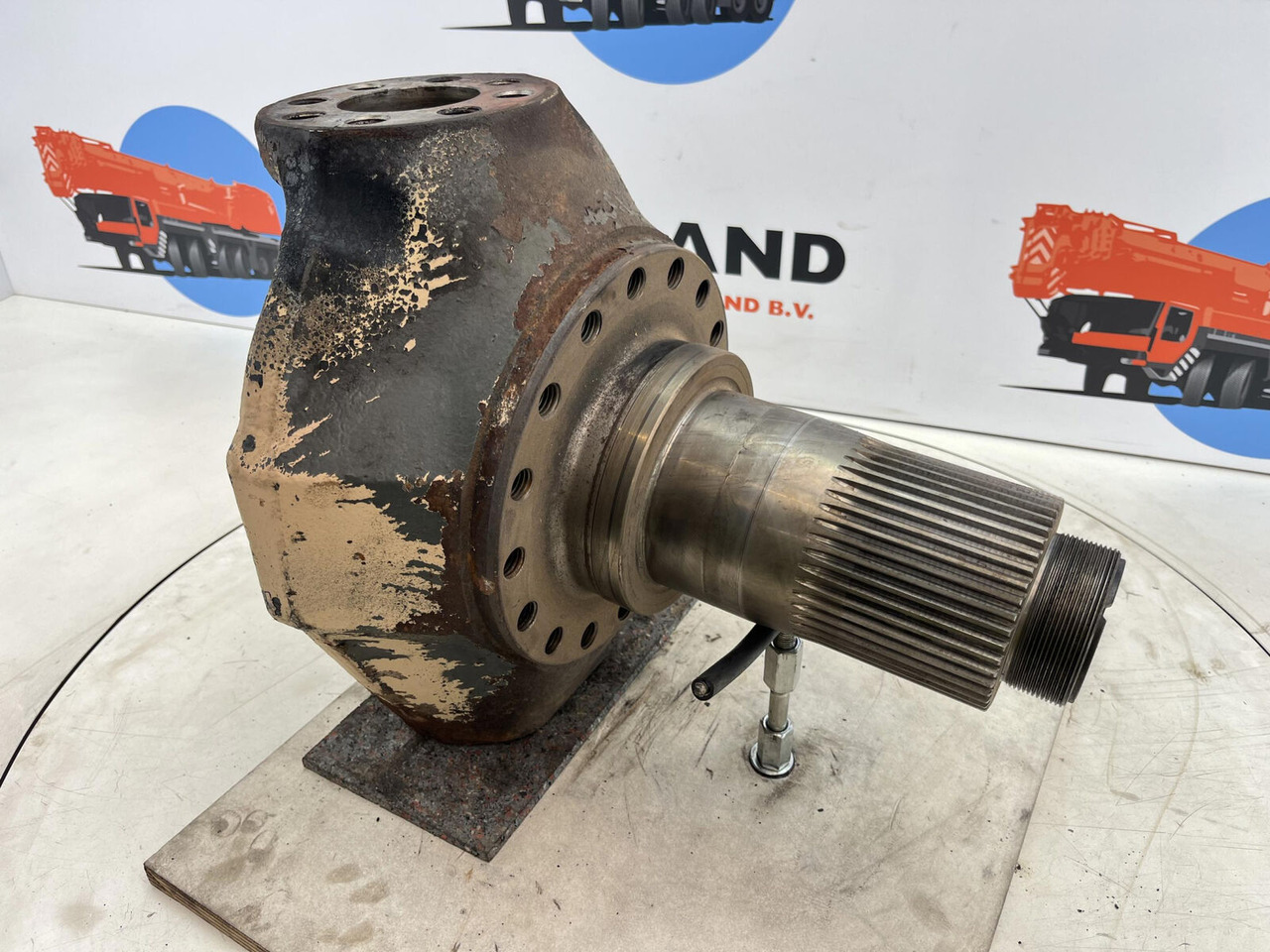 Terex AC 155 steering knuckle 16 holes axle 2 - Buku jari kemudi untuk Derek bergerak: gambar 3 Terex AC 155 steering knuckle 16 holes axle 2 - Buku jari kemudi untuk Derek bergerak: gambar 3