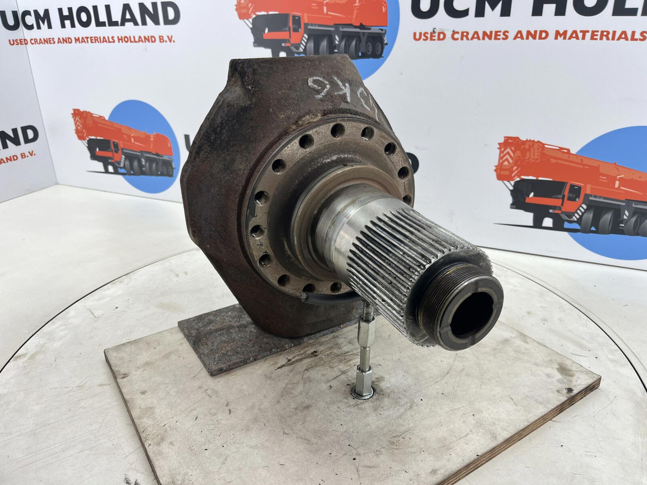 Terex AC 155 steering knuckle 16 holes axle 3 - Buku jari kemudi untuk Derek bergerak: gambar 3 Terex AC 155 steering knuckle 16 holes axle 3 - Buku jari kemudi untuk Derek bergerak: gambar 3