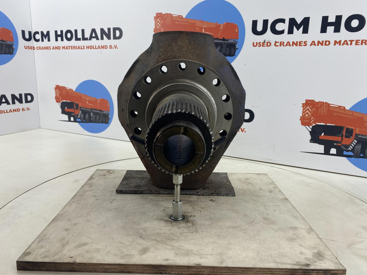 Terex AC 205 Steering knuckle 16 holes - Buku jari kemudi untuk Derek bergerak: gambar 2 Terex AC 205 Steering knuckle 16 holes - Buku jari kemudi untuk Derek bergerak: gambar 2
