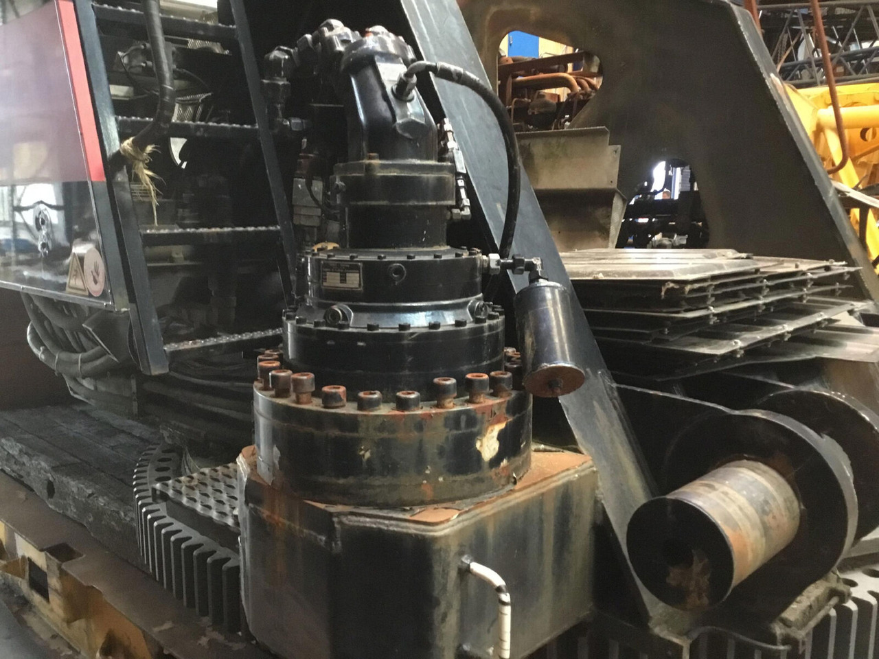 Terex AC 700 Slew gear - Motor ayun untuk Derek bergerak: gambar 1 Terex AC 700 Slew gear - Motor ayun untuk Derek bergerak: gambar 1