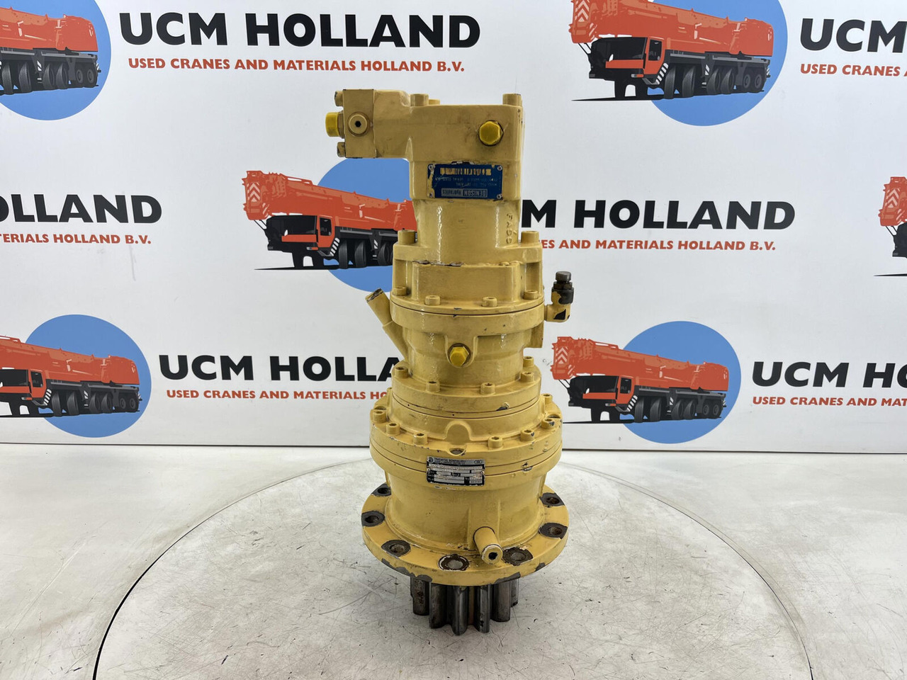 Terex-Demag AC 35 slewing gear - Motor ayun untuk Derek bergerak: gambar 1 Terex-Demag AC 35 slewing gear - Motor ayun untuk Derek bergerak: gambar 1