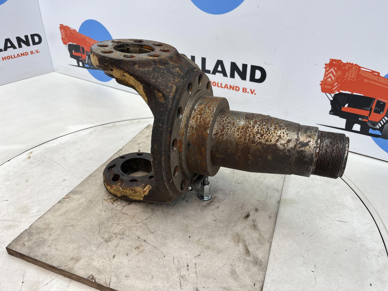 Terex HC 340 Steering knuckle 12 holes axle 2 - Buku jari kemudi untuk Derek: gambar 3 Terex HC 340 Steering knuckle 12 holes axle 2 - Buku jari kemudi untuk Derek: gambar 3