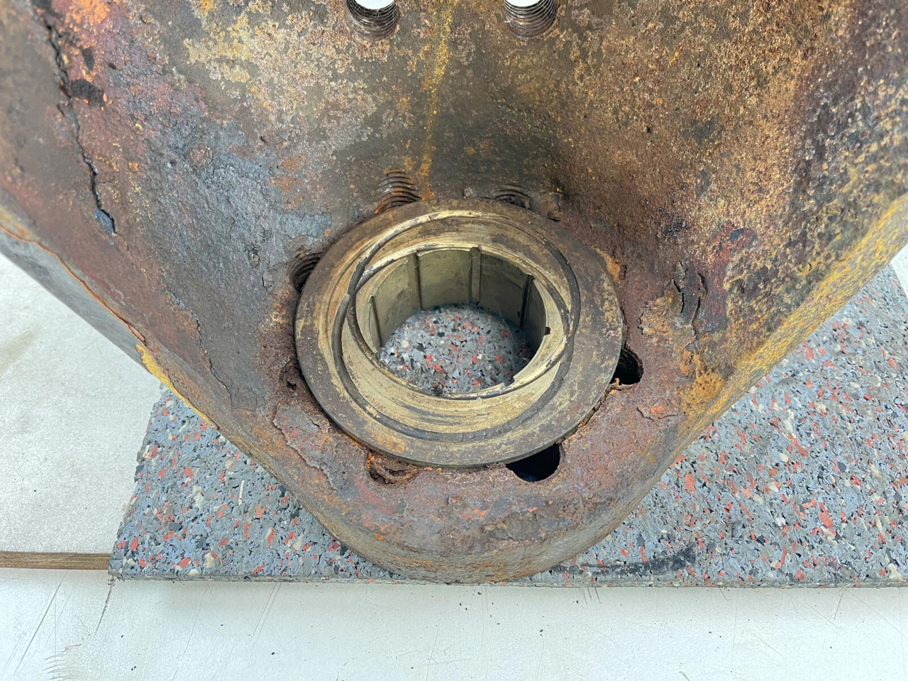 Buku jari kemudi untuk Derek bergerak Terex HC 340 Steering knuckle 12 holes axle 6: gambar 8