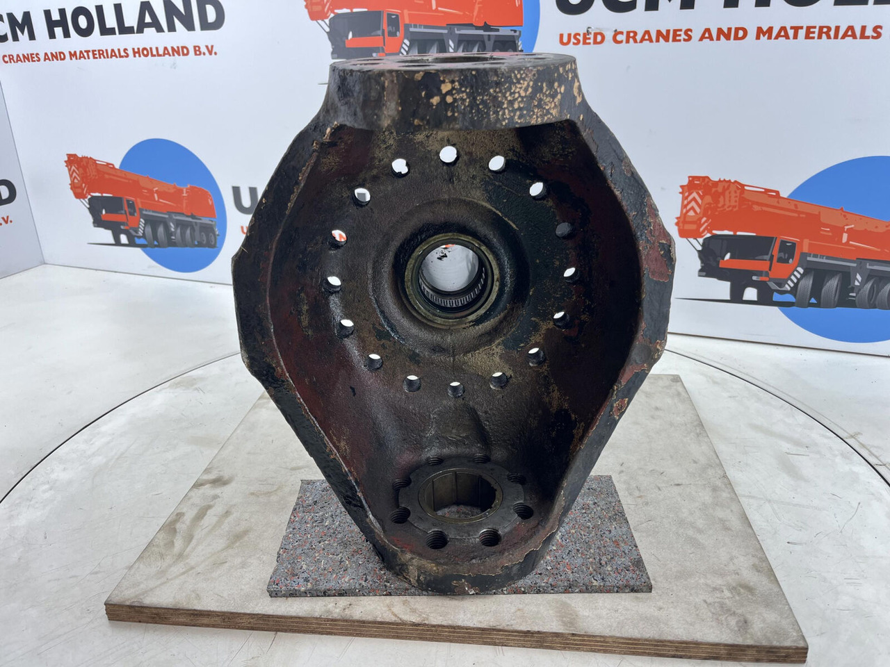 Terex PPM 480 ATT steering knuckle 16 holes axle 1 - Buku jari kemudi untuk Derek bergerak: gambar 5 Terex PPM 480 ATT steering knuckle 16 holes axle 1 - Buku jari kemudi untuk Derek bergerak: gambar 5