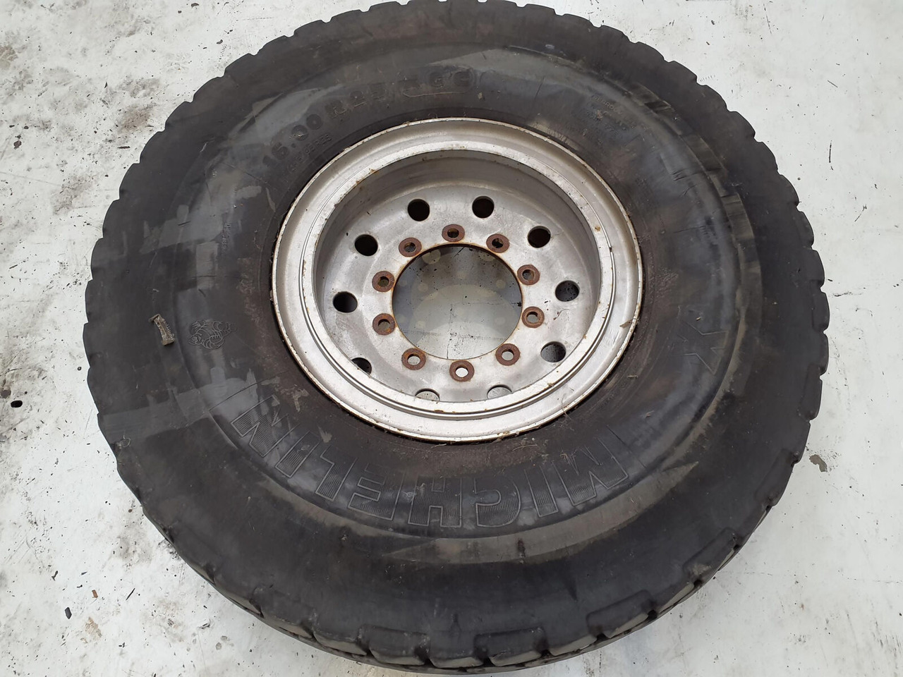 Terex Wheel 445/95R25 10 14.5 3p - Roda untuk Derek: gambar 2 Terex Wheel 445/95R25 10 14.5 3p - Roda untuk Derek: gambar 2