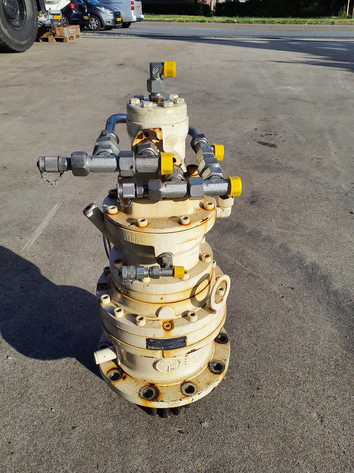 Terex challenger 3160 slew gear - Motor ayun untuk Derek bergerak: gambar 2 Terex challenger 3160 slew gear - Motor ayun untuk Derek bergerak: gambar 2