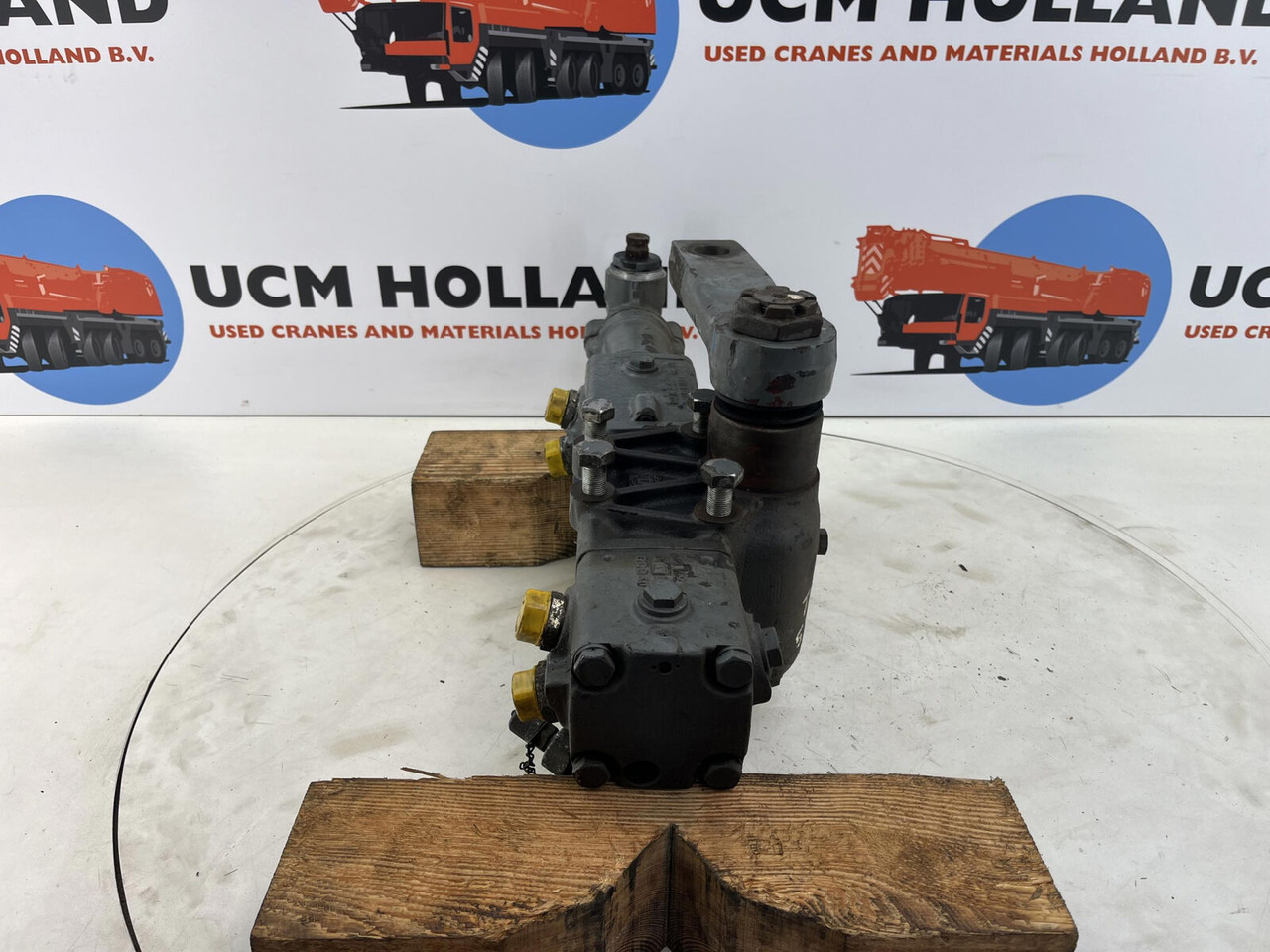 ZF LTM 1050-1 steering box - Roda gigi kemudi untuk Derek bergerak: gambar 4 ZF LTM 1050-1 steering box - Roda gigi kemudi untuk Derek bergerak: gambar 4