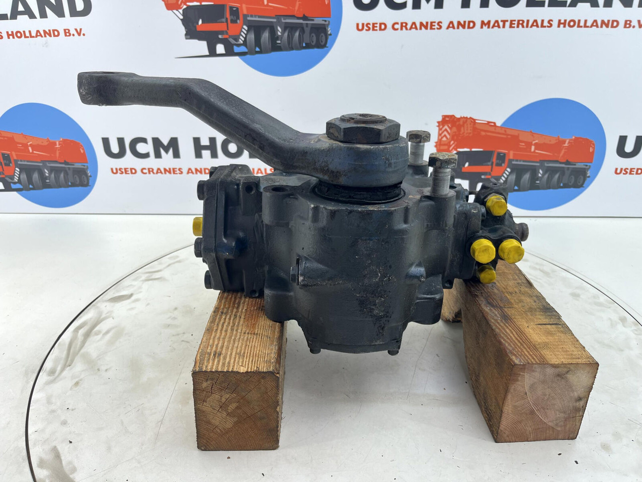 ZF LTM 1070 4.2 Steering box - Roda gigi kemudi untuk Derek bergerak: gambar 3 ZF LTM 1070 4.2 Steering box - Roda gigi kemudi untuk Derek bergerak: gambar 3