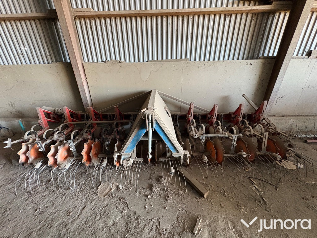 Fronthacka / Radhacka - Kverneland, 9radig - Garu: gambar 1 Fronthacka / Radhacka - Kverneland, 9radig - Garu: gambar 1