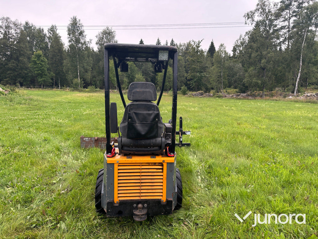 Giant 204 sw - Pemuat ringkas: gambar 5 Giant 204 sw - Pemuat ringkas: gambar 5