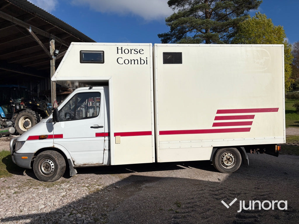 Hästtransport Mercedes-Benz 316 CDI - Alkoven: gambar 2 Hästtransport Mercedes-Benz 316 CDI - Alkoven: gambar 2