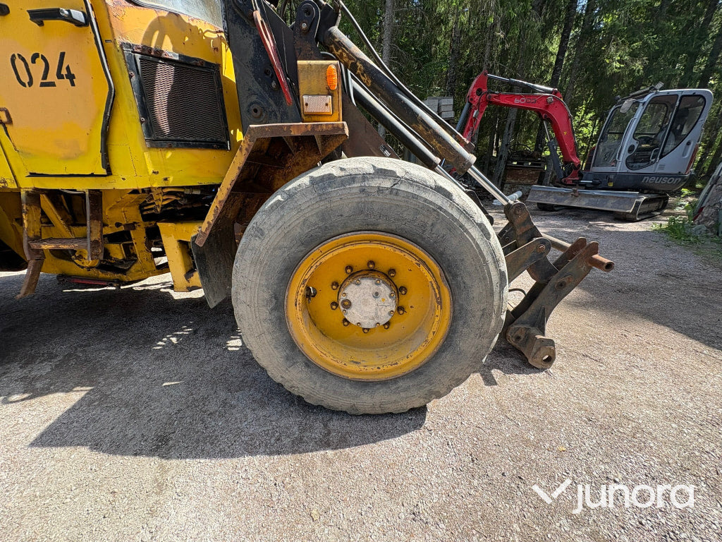 Wheel loader Hjullastare Volvo BM 4200: gambar 17