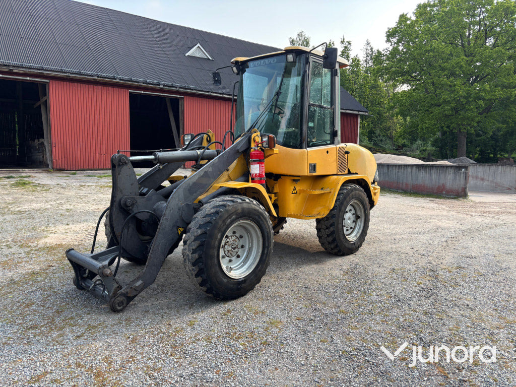 Hjullastare Volvo L30 med redskap - Wheel loader: gambar 1 Hjullastare Volvo L30 med redskap - Wheel loader: gambar 1