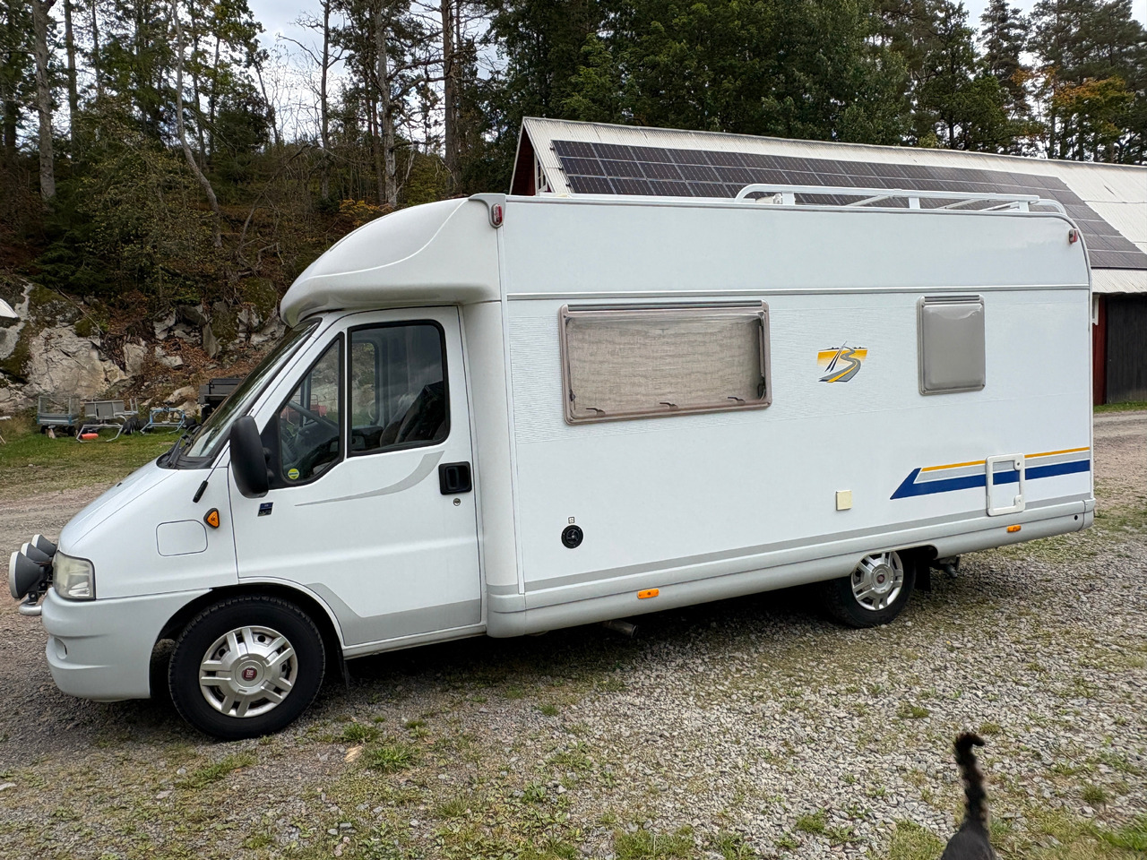 Husbil Bürstner Harmony 603 - Mobil rumah semi-terintegrasi: gambar 1 Husbil Bürstner Harmony 603 - Mobil rumah semi-terintegrasi: gambar 1