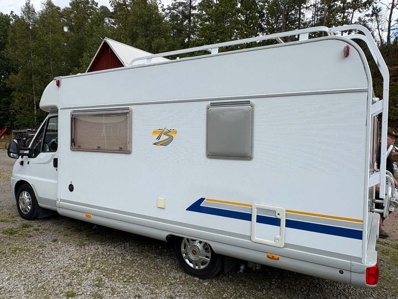 Husbil Bürstner Harmony 603 - Mobil rumah semi-terintegrasi: gambar 2 Husbil Bürstner Harmony 603 - Mobil rumah semi-terintegrasi: gambar 2