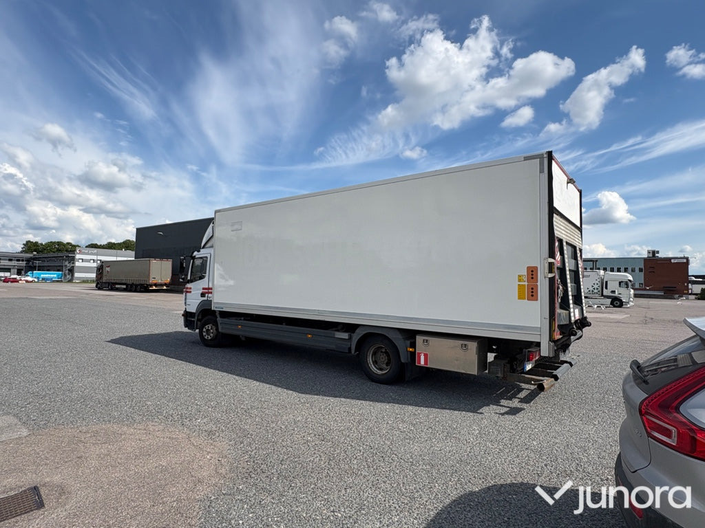 Lastbil Mercedes Atego 1223 - Truk box: gambar 5 Lastbil Mercedes Atego 1223 - Truk box: gambar 5