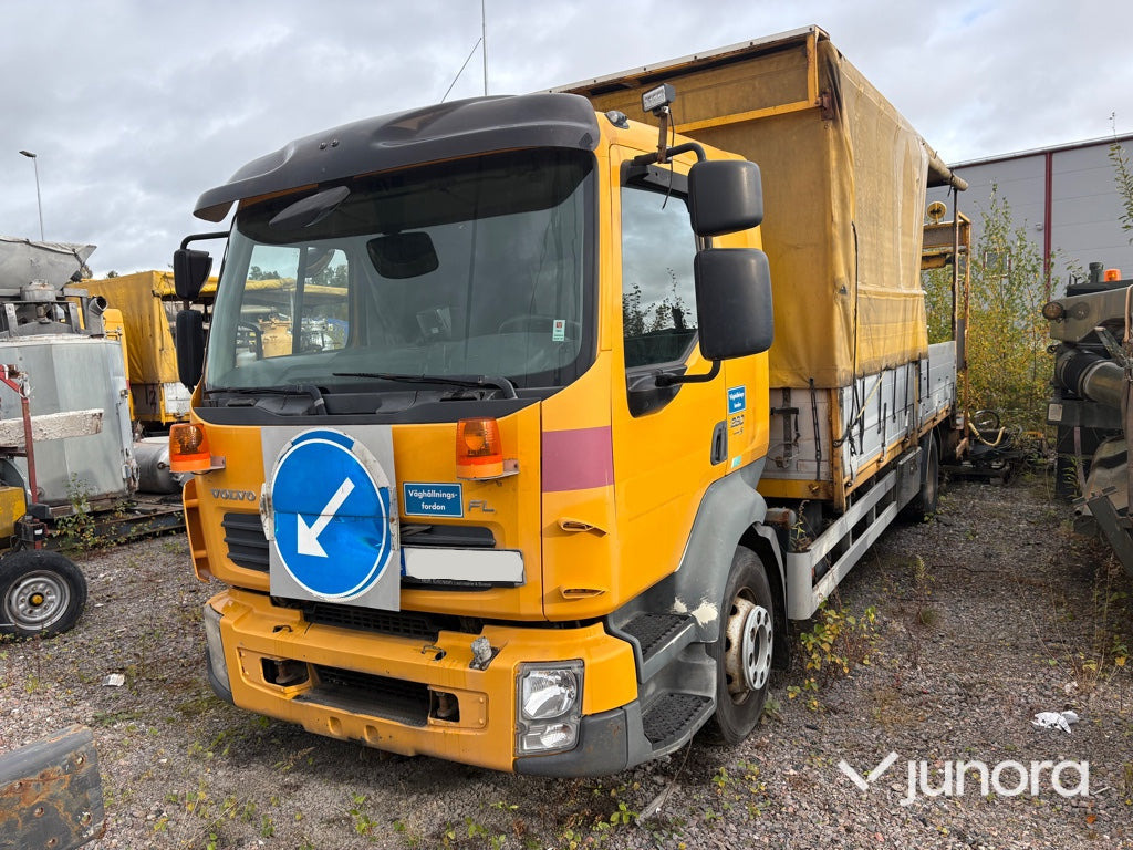 Lastbil - Volvo FLL 240-280 HP 42R - Truk dengan terpal samping, Kendaraan Kota/ Khusus: gambar 1 Lastbil - Volvo FLL 240-280 HP 42R - Truk dengan terpal samping, Kendaraan Kota/ Khusus: gambar 1