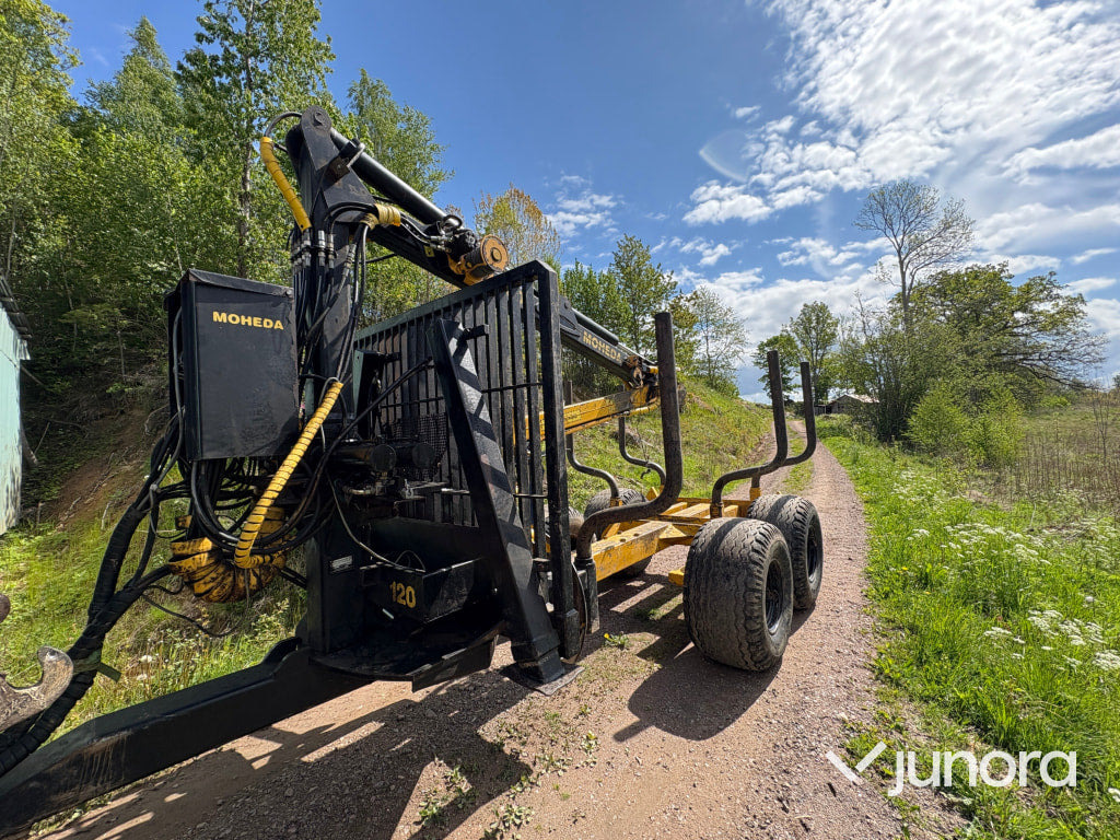 Trailer kehutanan Skogsvagn Moheda 120 med Moheda 400 kran: gambar 1