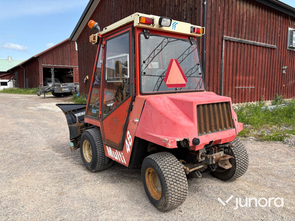 Trädgårdstraktor Bucher Multi 48 - Traktor kompak: gambar 5 Trädgårdstraktor Bucher Multi 48 - Traktor kompak: gambar 5