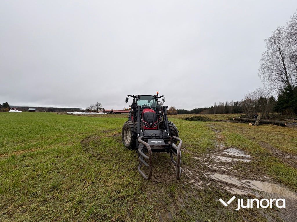 Traktor - Valtra A115 - Traktor: gambar 4 Traktor - Valtra A115 - Traktor: gambar 4