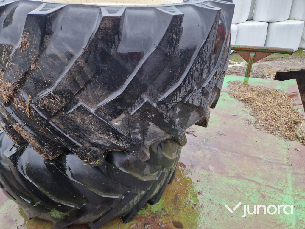 Traktordäck - Valmet 6400 - Roda untuk Traktor: gambar 2 Traktordäck - Valmet 6400 - Roda untuk Traktor: gambar 2