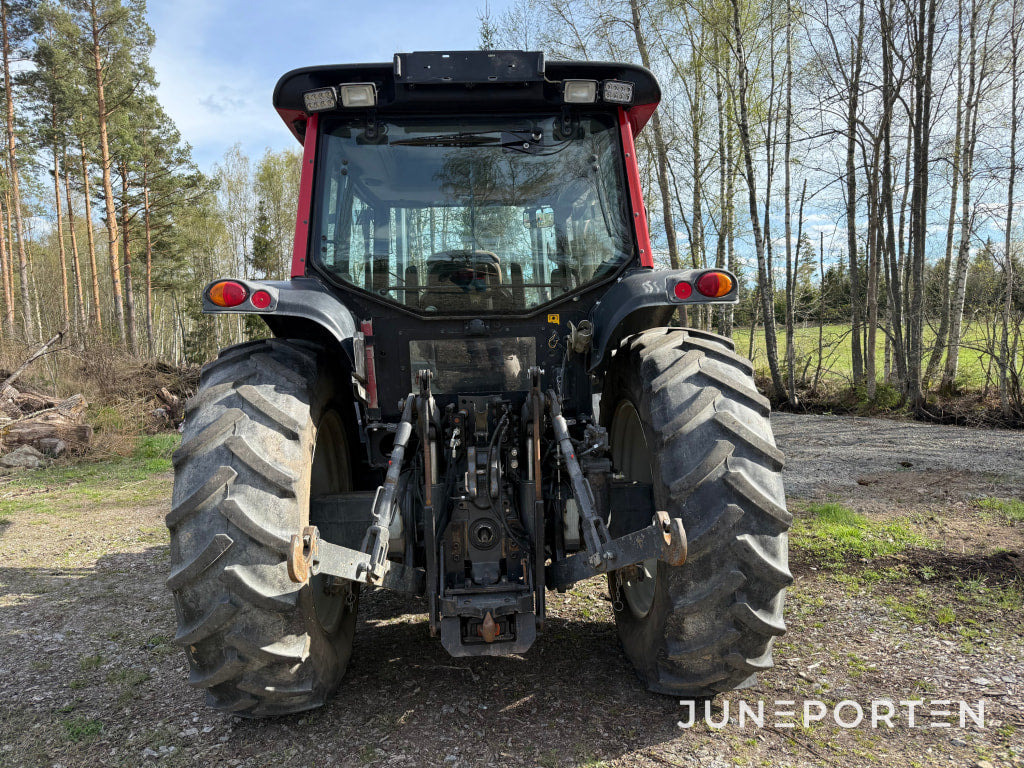 Valtra N101 - Traktor: gambar 5 Valtra N101 - Traktor: gambar 5