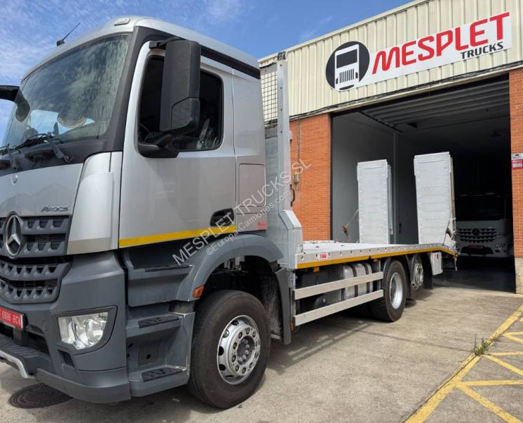 Mercedes Arocs 2648 - Truk pengangkut mobil: gambar 1 Mercedes Arocs 2648 - Truk pengangkut mobil: gambar 1