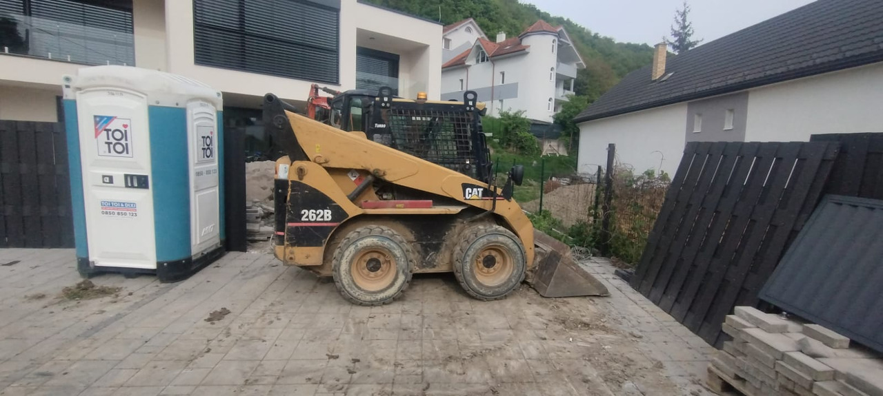 CATERPILLAR 262B - Skid steer: gambar 2 CATERPILLAR 262B - Skid steer: gambar 2