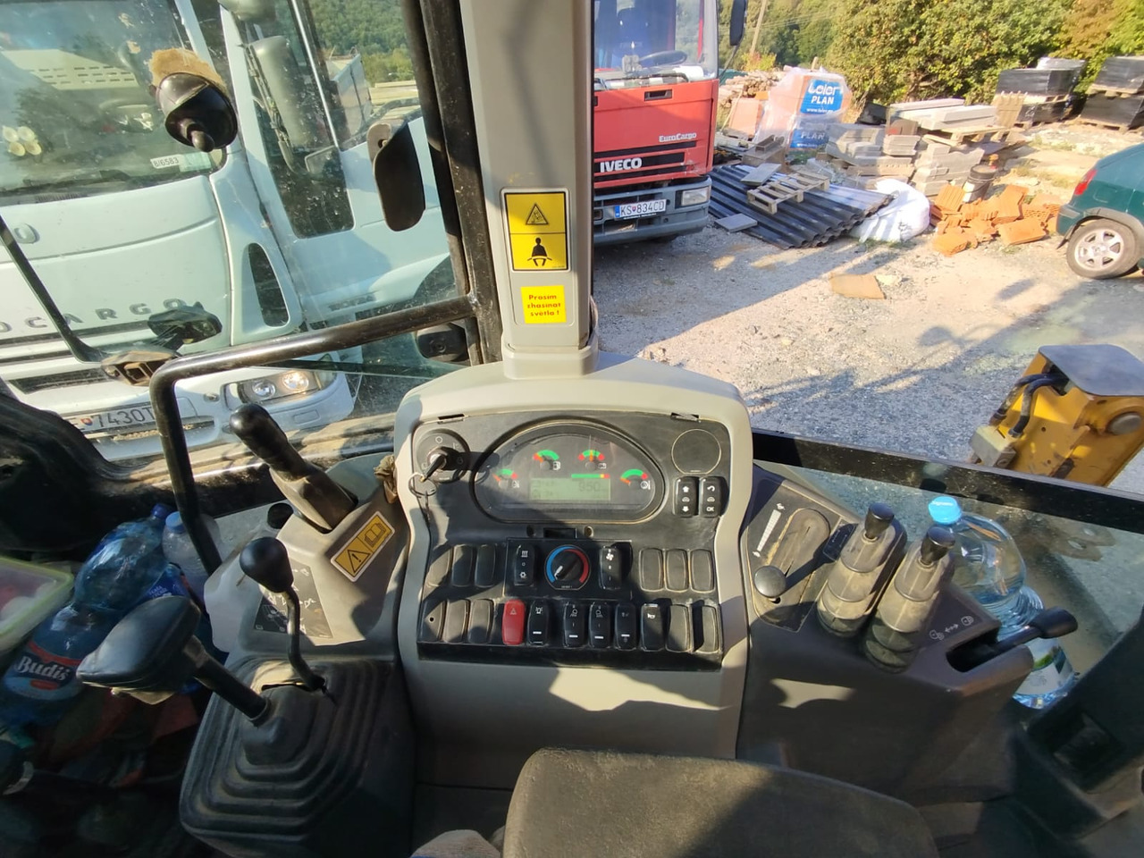 CATERPILLAR 472F2 - Backhoe loader: gambar 4 CATERPILLAR 472F2 - Backhoe loader: gambar 4