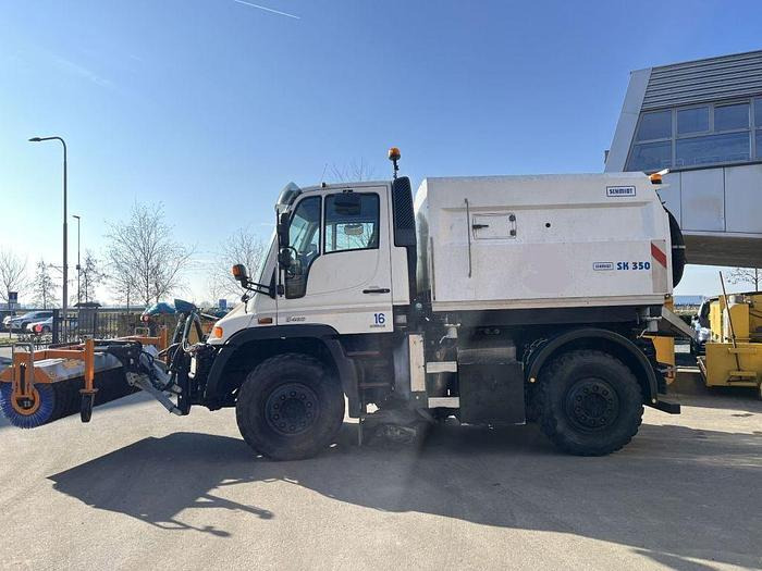 Mercedes-Benz Unimog U400 U400 4 x 2 / Schmidt SK350 sweeper - Penyapu jalan: gambar 2 Mercedes-Benz Unimog U400 U400 4 x 2 / Schmidt SK350 sweeper - Penyapu jalan: gambar 2