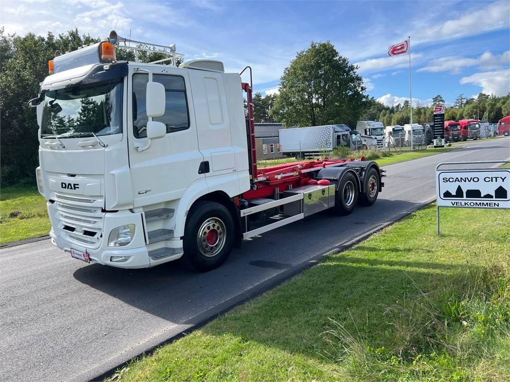 DAF CF 530 6x2*4 FAN - Hook lift: gambar 1 DAF CF 530 6x2*4 FAN - Hook lift: gambar 1