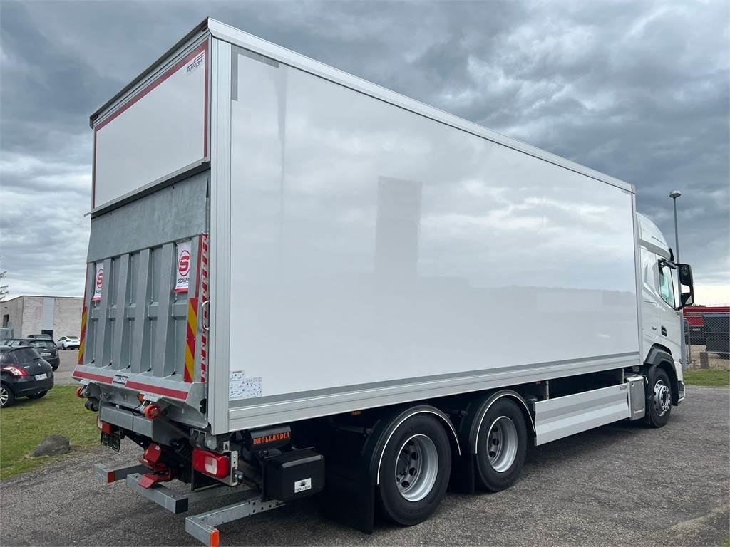 DAF XF480 FAS 6x2 - Truk box: gambar 2 DAF XF480 FAS 6x2 - Truk box: gambar 2
