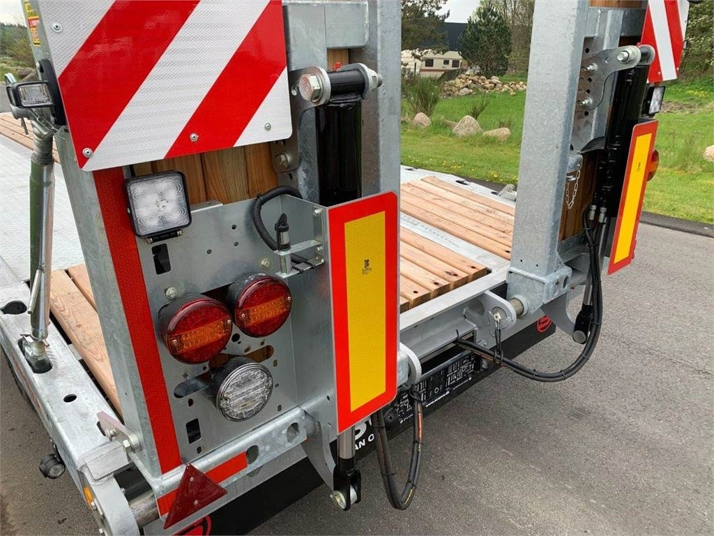 Hangler TPS-H 280 Jumbo-Z 3 akslet - Trailer low bed: gambar 5 Hangler TPS-H 280 Jumbo-Z 3 akslet - Trailer low bed: gambar 5