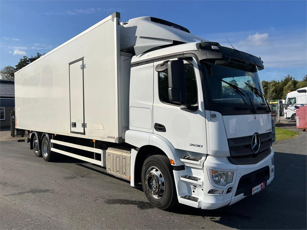 Mercedes-Benz Actros 2530 L 6x2*4 - Truk berpendingin: gambar 2 Mercedes-Benz Actros 2530 L 6x2*4 - Truk berpendingin: gambar 2
