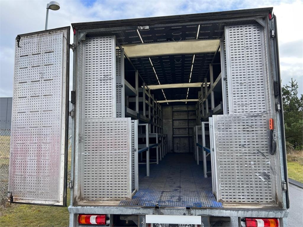 Mercedes-Benz Antos 1824 LnR - Truk box: gambar 1 Mercedes-Benz Antos 1824 LnR - Truk box: gambar 1