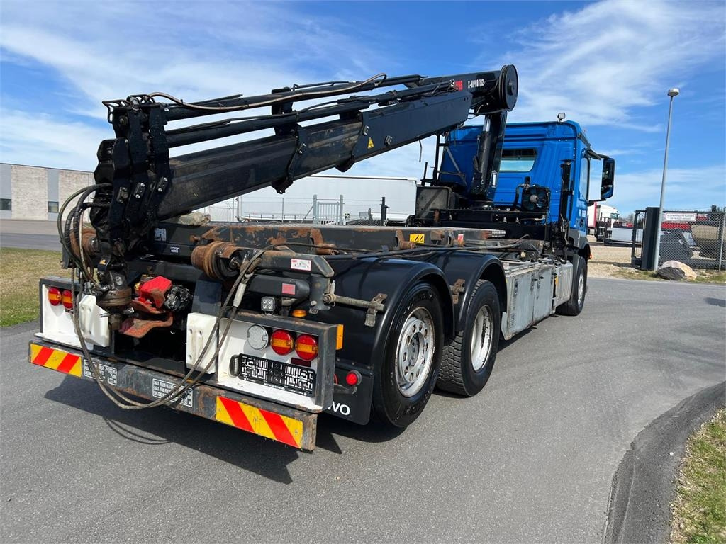 Mercedes-Benz Antos 2546 - Hiab 192 E kran - Truk skip loader: gambar 2 Mercedes-Benz Antos 2546 - Hiab 192 E kran - Truk skip loader: gambar 2