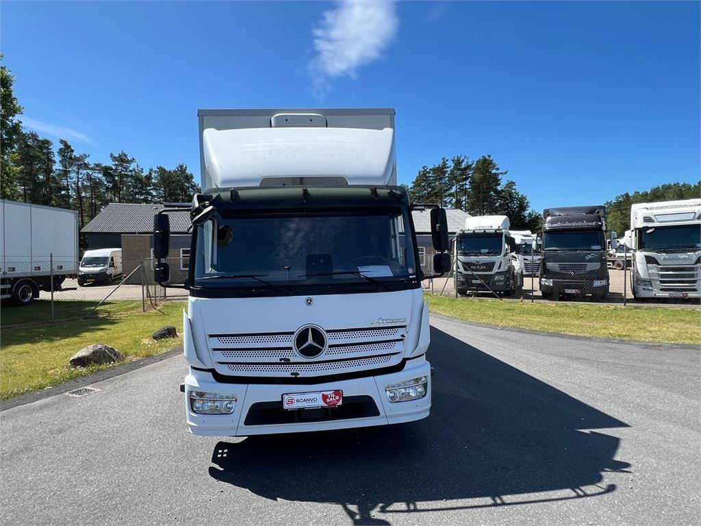 Mercedes-Benz Atego 1224 LnR - Truk box: gambar 2 Mercedes-Benz Atego 1224 LnR - Truk box: gambar 2
