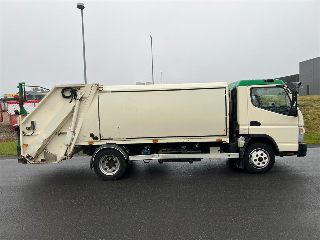 Mitsubishi Fuso CANTER 9C18 - Truk sampah: gambar 4 Mitsubishi Fuso CANTER 9C18 - Truk sampah: gambar 4