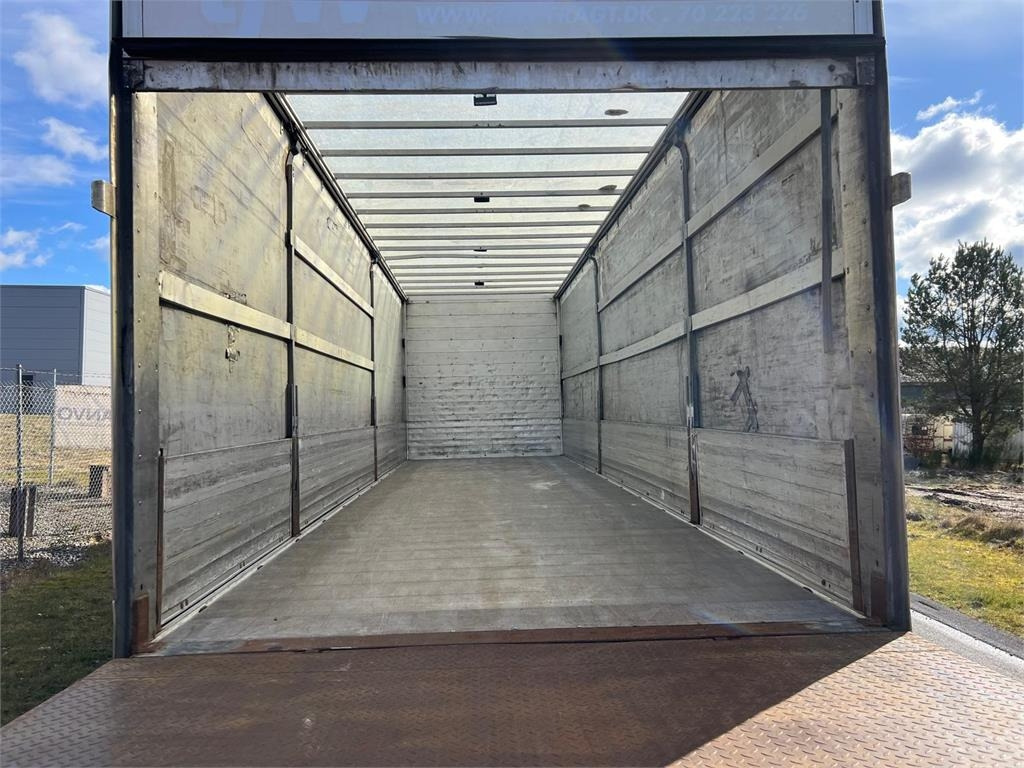 Scania P280 LB 6x2*4 MLB - 24 pallets - Truk dengan terpal samping: gambar 5 Scania P280 LB 6x2*4 MLB - 24 pallets - Truk dengan terpal samping: gambar 5