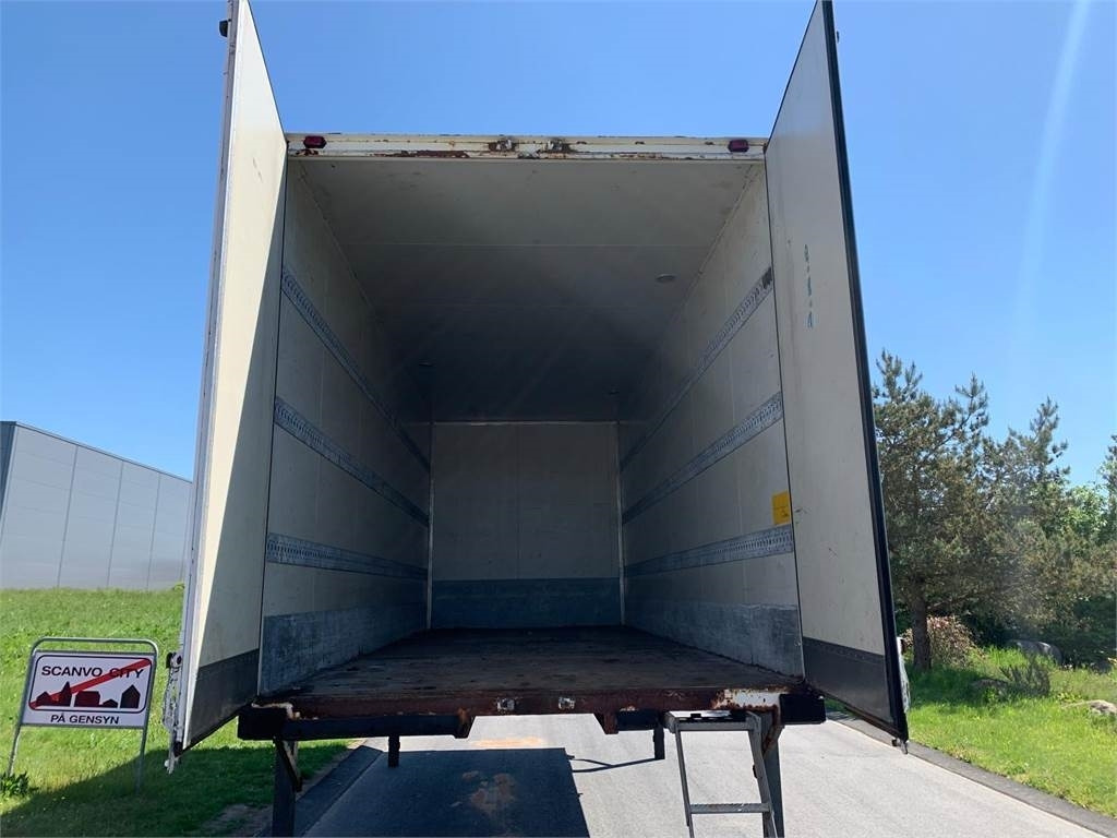 Schmitz WKD 7150 mm - bagdøre - Semi-trailer kotak tertutup: gambar 2 Schmitz WKD 7150 mm - bagdøre - Semi-trailer kotak tertutup: gambar 2